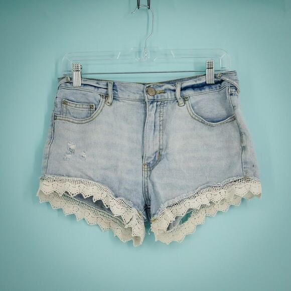 Free People Size 27 Light Wash Lacey Lace Button Zip Cotton Denim Jean Shorts - Picture 1 of 8